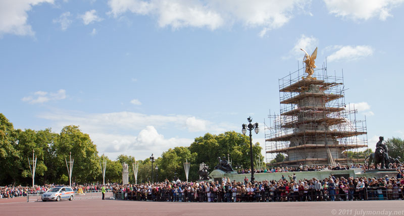 Crowd gathering for the Changing the Guard at Buckingham Palace